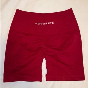 Alphalete Amplify Shorts - Scarlett